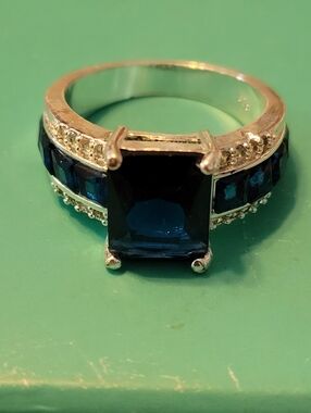 Stunning Silver Ring with Deep Blue Square Gemstone Size 6.5